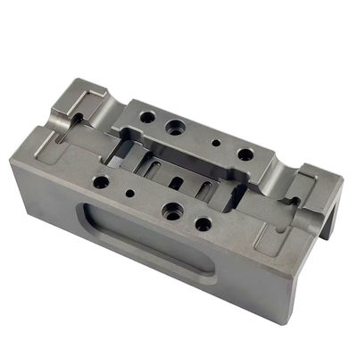 Καλή τιμή Ένα εργοστάσιο μηχανικής CNC ειδικεύεται στην μηχανική ακρυλικών και είναι γνωστό ως Aero Dynamic Machining Inc. σε απευθείας σύνδεση